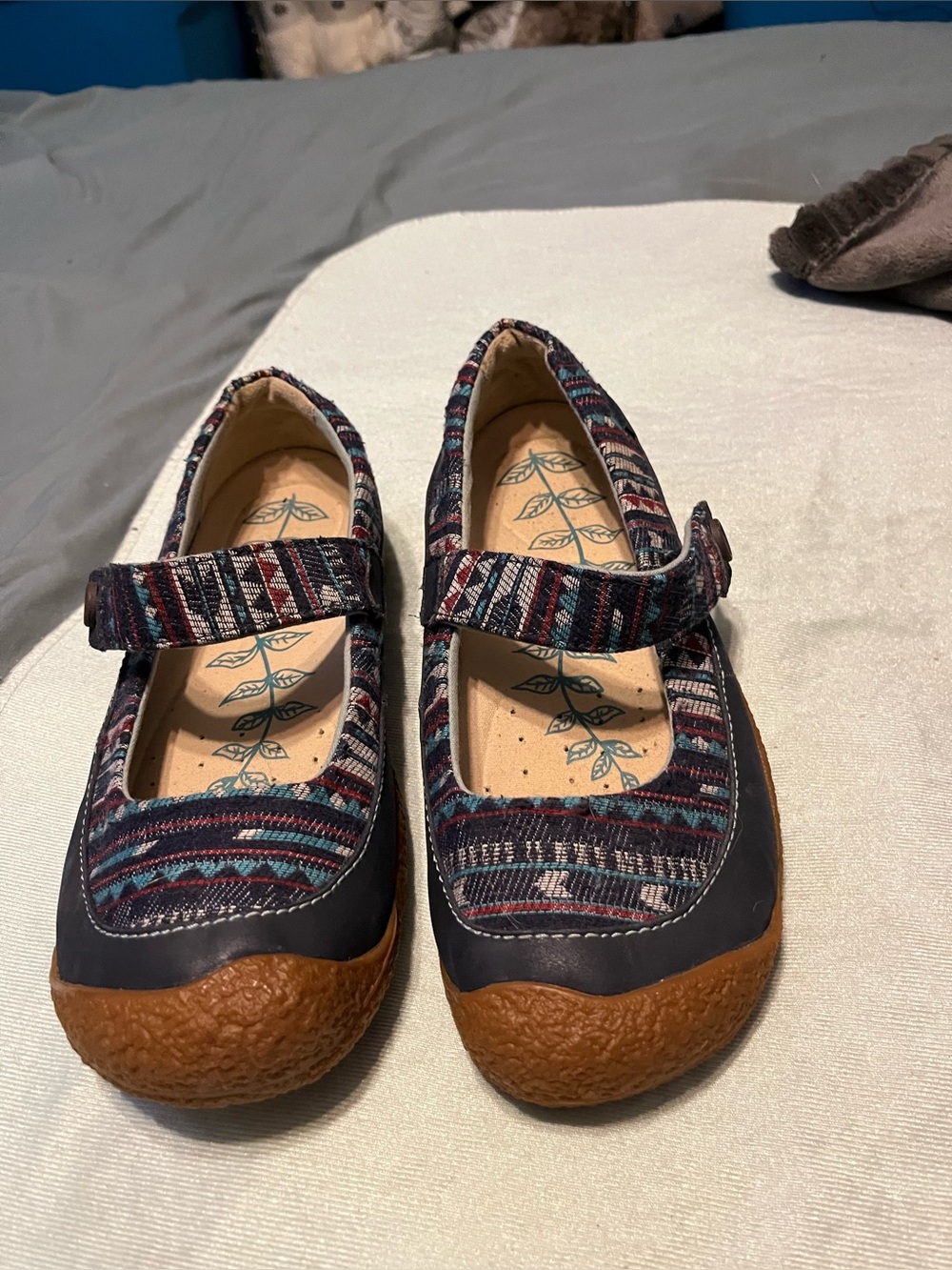 KEEN Mary Janes 39.5